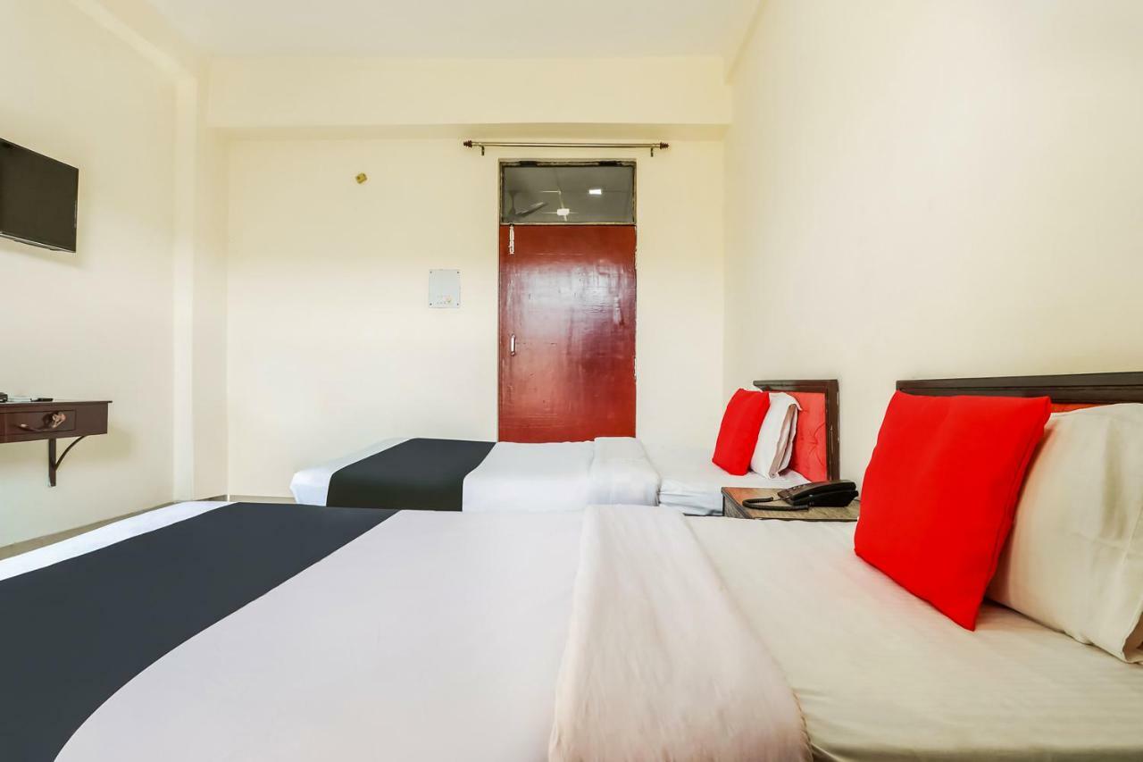 Capital O 60233 Brij Ki Rasoi Deluxe Hotell Lucknow Eksteriør bilde