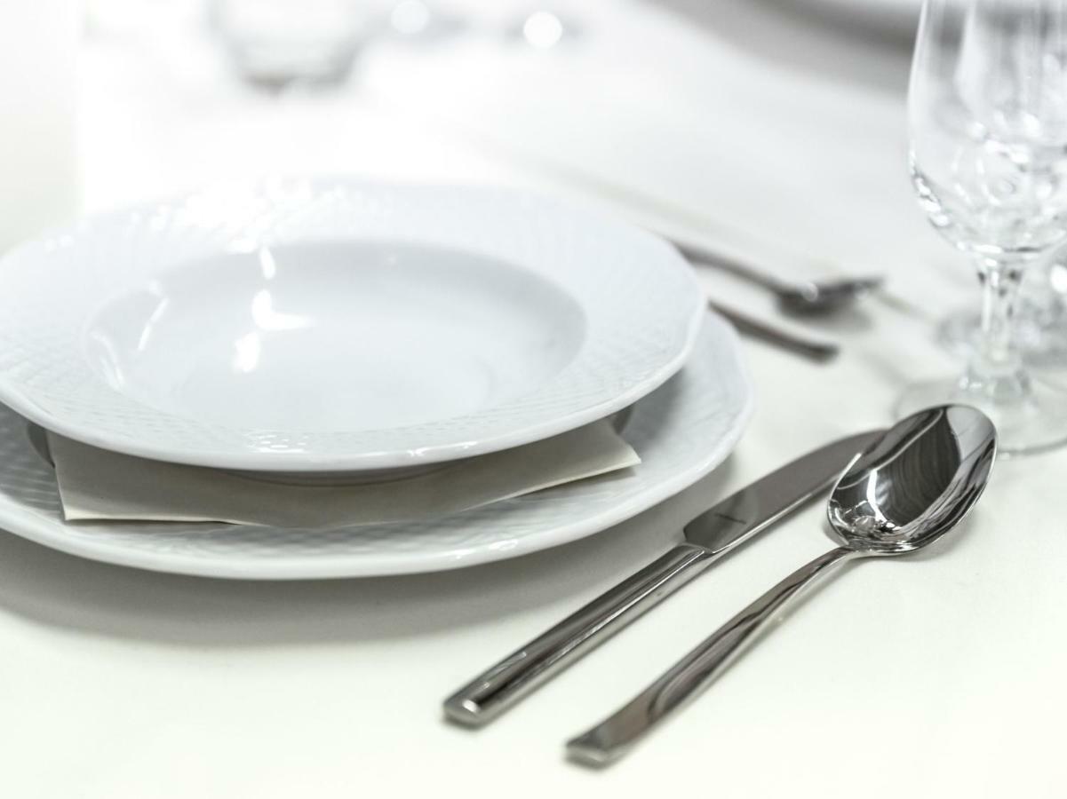 Capital O 60233 Brij Ki Rasoi Deluxe Hotell Lucknow Eksteriør bilde