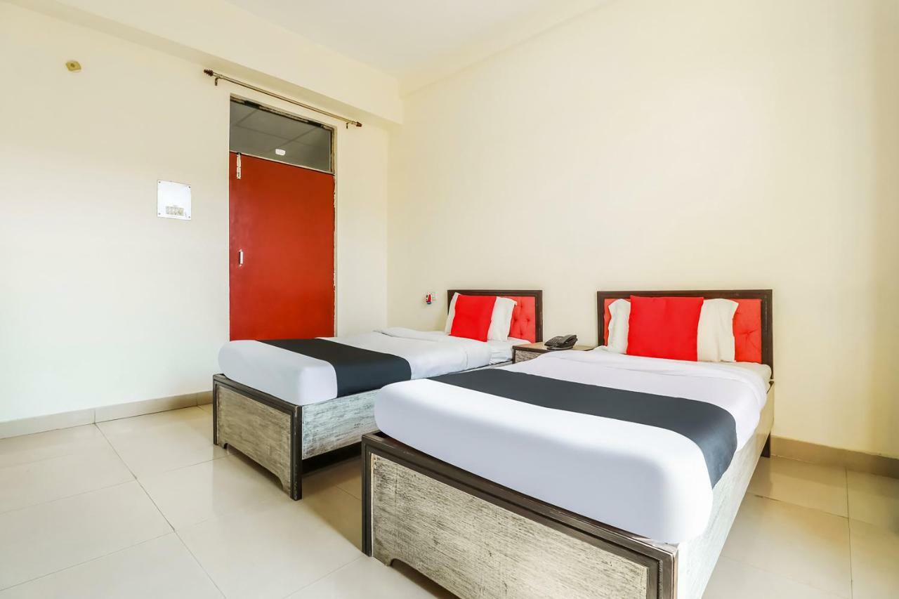 Capital O 60233 Brij Ki Rasoi Deluxe Hotell Lucknow Eksteriør bilde