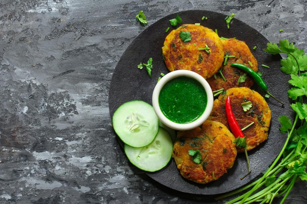 Capital O 60233 Brij Ki Rasoi Deluxe Hotell Lucknow Eksteriør bilde